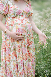 AnneMarie Hamant helps clients pick clothing for their family photo session