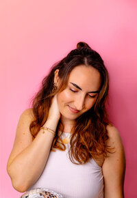 Élodie, photographe produit beauté et directrice artistique du Studio Helloday.