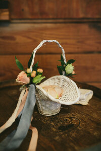 Early-Mountain-Vineyard-Maryland-wedding-florist-Sweet-Blossoms-flower-girl-basket-Mike-Sperlak-Photography