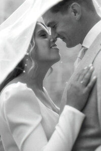 Intieme fotoshoot tijdens bruiloft