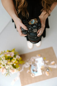 Atlanta-based wedding photographer Katie Debary captures love stories throughout Georgia and the Southeast.