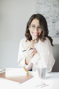Jenna Daykin of in the details, darling