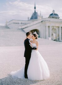 chateau-de-chantilly-luxury-wedding-phototographer-in-paris (51 of 59)