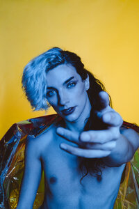 Yellow backdrop in the studio, portland portraits by Mewphotovideo