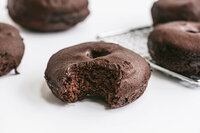 Keto_Chocolate_Donuts_01