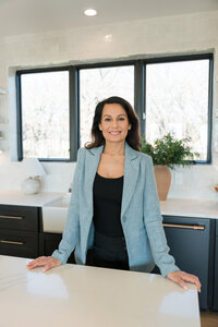 Photo of acupuncturist Dr. Bianca Yturralde