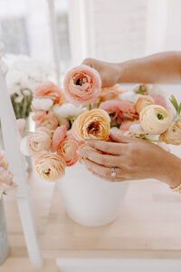 wrapping a bouquet