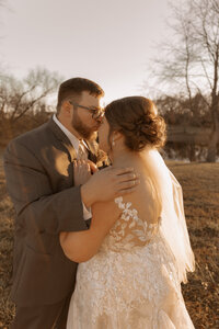 Evansville, Indiana Wedding Photographers