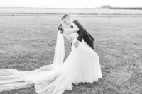 Plan your intimate outdoor wedding at Sioux-Monti, Indiana’s best farm estate near Chicago.