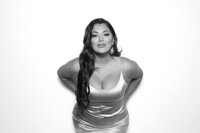 glam photo booth image in black and white of a woman in a wedding