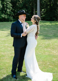 bride and groom portraits at garden wedding venue in arlington