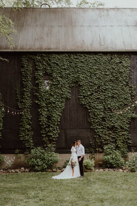 Outdoor wedding ceremony at The Kester Homestead in Central New York with natural, documentary-style photography by Mindy Hulett.