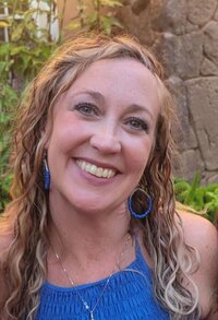 Alexis Cherry, Travel agent, The Woodlands