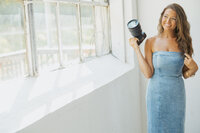 South Carolina wedding photographer Madison Paige captures the pure, intertwined connection between couples through timeless, storytelling imagery.