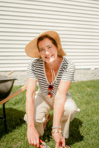 Searching for a “dating photographer near me”? Book a professional photoshoot to upgrade your profile and attract quality matches.
