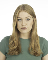 Sophie Headshot