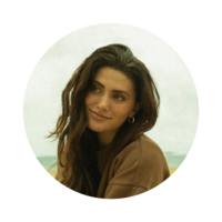 estherscanon headshot