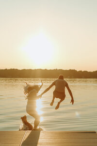 Jessica Frigge Photography is a Wisconsin Micro Wedding Photographer