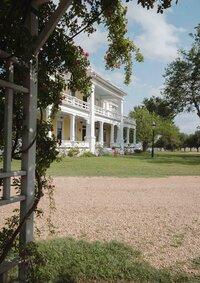 Venue details of The Taylor Mansion in Taylor, Texas