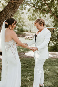 Outdoor Brides First Look