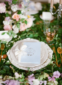 Wedding Detail Close shot table with flowers reception in Shangri-La Hotel Luxury Wedding
