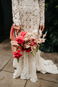 detail photo of the brides bouquet at panama dining room