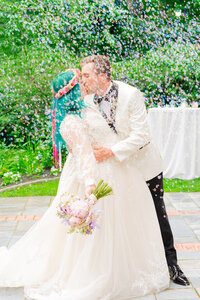 Unique and romantic summer wedding at Gramercy Mansion in Baltimore Maryland