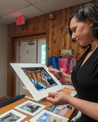 Meet Ashlie Steinau: Passionate Photographer and Judge at Beardsley Zoo Portrait Competition. Learn About the Creative Mind Behind Ashlie Steinau Photography.