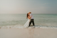 Couples eloping in Navarre beach florida- Elopement-photographer-micro-wedding-destination-photographer-couples-picture
