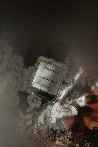 Stilleben för bröllop med brudens parfym, ett statement för dagen