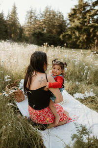 Pacific Northwest wedding photographer for adventurous couples