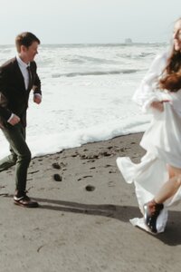 Beachside-Frolic-Wedding-Celebration