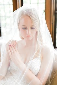Rollins-Mansion-Des-Moines-French-Bridal-Iowa-Wedding-Photographer_0004