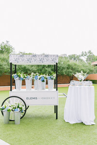 Flower bouquet stand on wheels