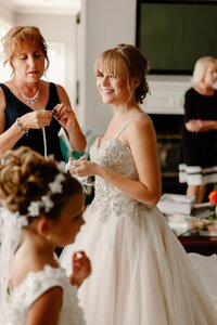 Bride_Getting_Ready_Michigan_Photographer