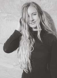 sunnie heers, photographer, black and white