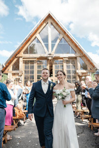 Summer view of a wedding at the Pont Couvert in Quebec