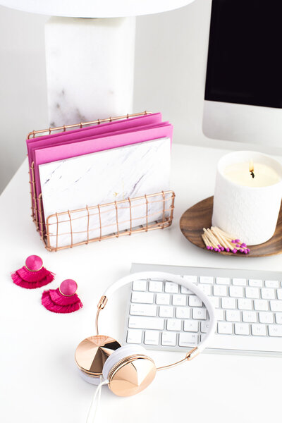 Dark_Pink_Desktop_Social_Squares_Styled_Stock003