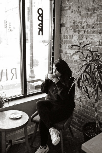 BLACK AND WHITE_16_1