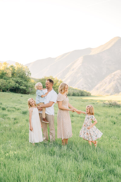 Family Photo Outfits Spring 2022 | Blues + Greens -