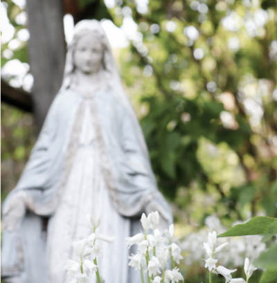 MM_outdoorMaryStatueblurry