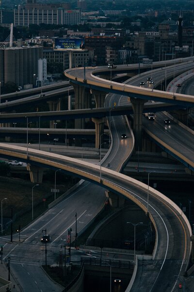 tom-barrett-uiKqLsjusB0-unsplash