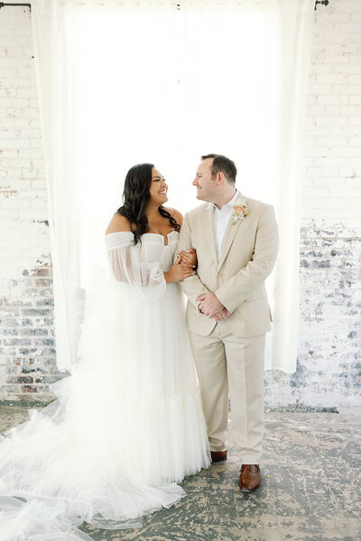 SlaneWedding_HickoryStreetAnnex_MadisonKatlinPhotography-3-22