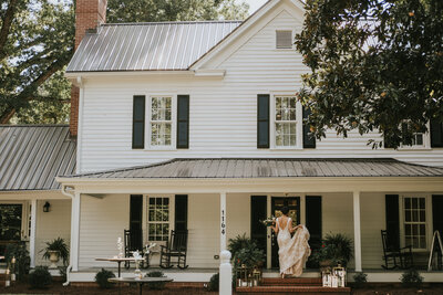 Romantic Outdoor Raleigh Wedding Venue - Old Lystra Inn - 8