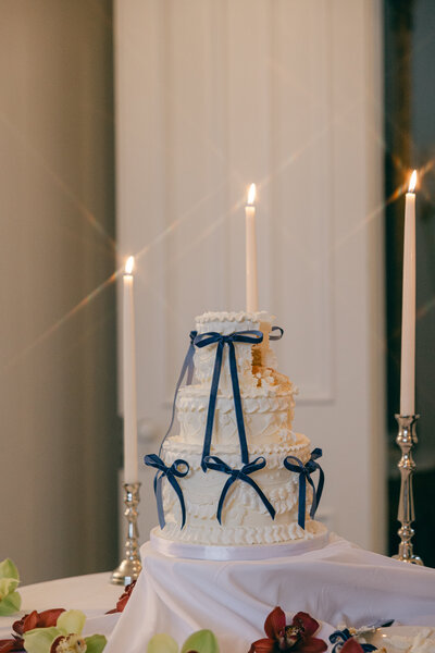 The-McAlister-Leftwich-House-Luxury-Wedding-Venue-Elegant-Cake-Design-Patty-Betts-Photographer