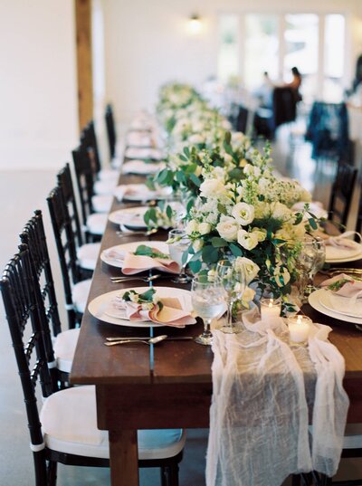 Fionnie_Jacob_Marblegate_Farm_Wedding_Knoxville_Abigail_Malone_Photography-797