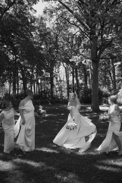 Nichole-Babiez-Photography-wedding-photographer-lincolnshire-marriott-lindsay-mikee-forest-preserve-modern-elegant-whimsical-05-25-2024-41