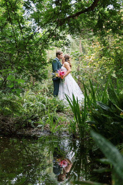 forest-wedding-kiss-by-miami-photographer