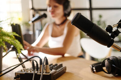 istockphoto-1423887890-612x612 podcast