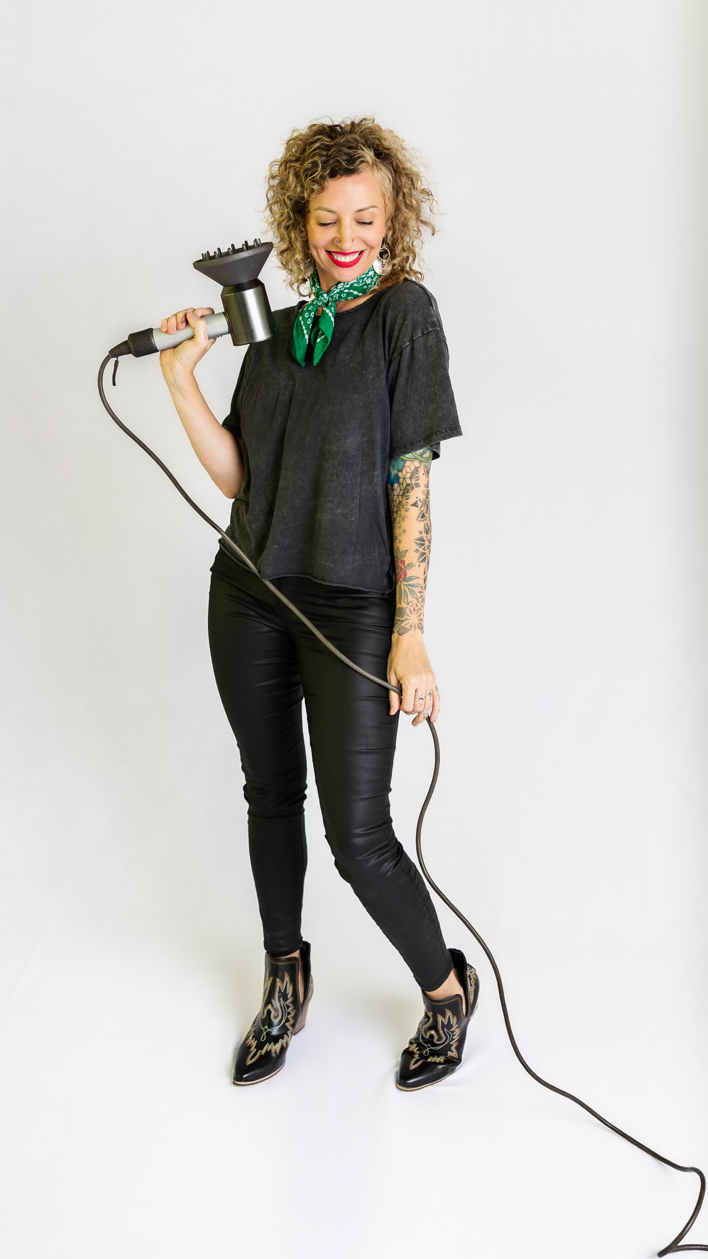 Branding photoshoot hairdryer looks like a microphone